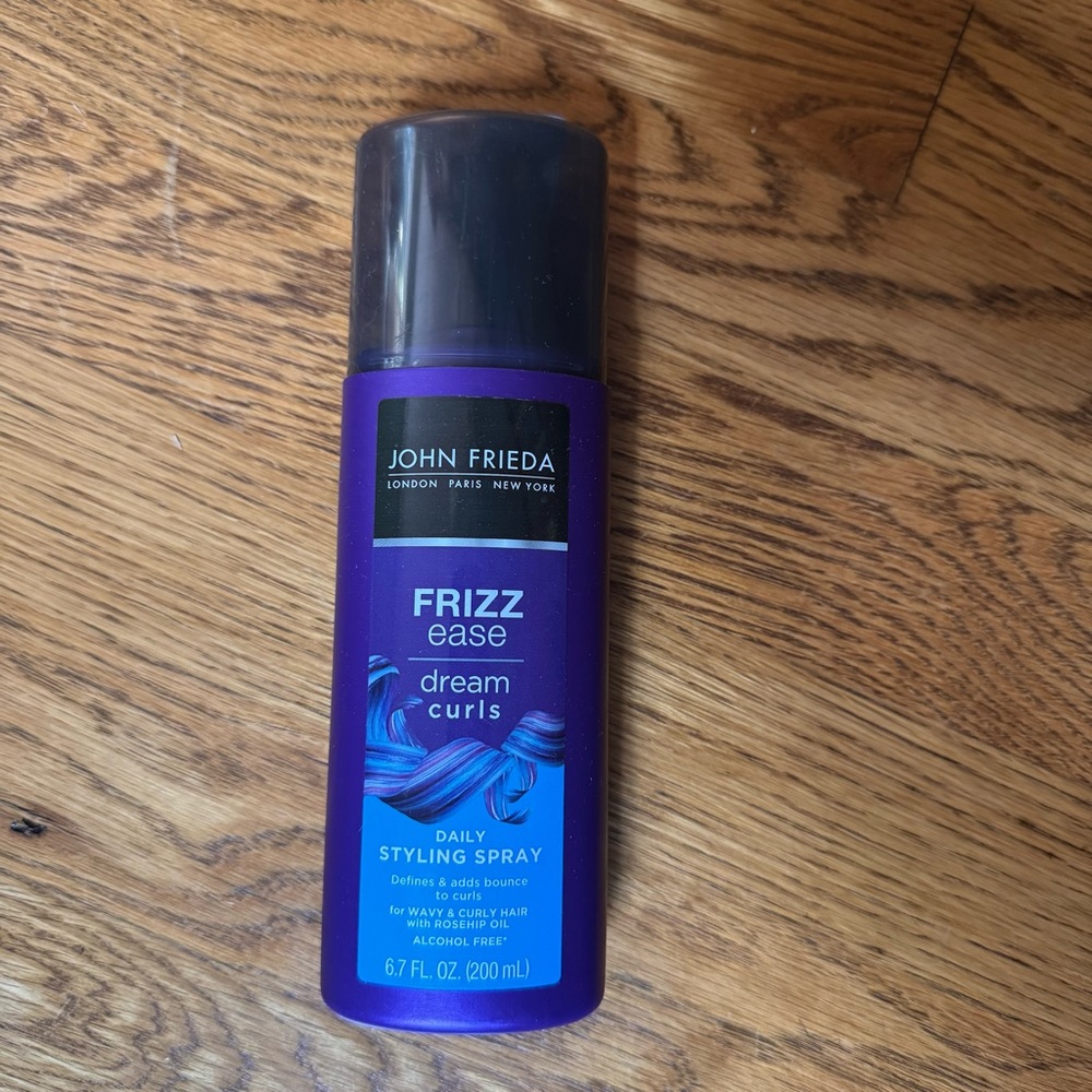 John Frieda Frizz Ease Dream Curls Styling Spray
